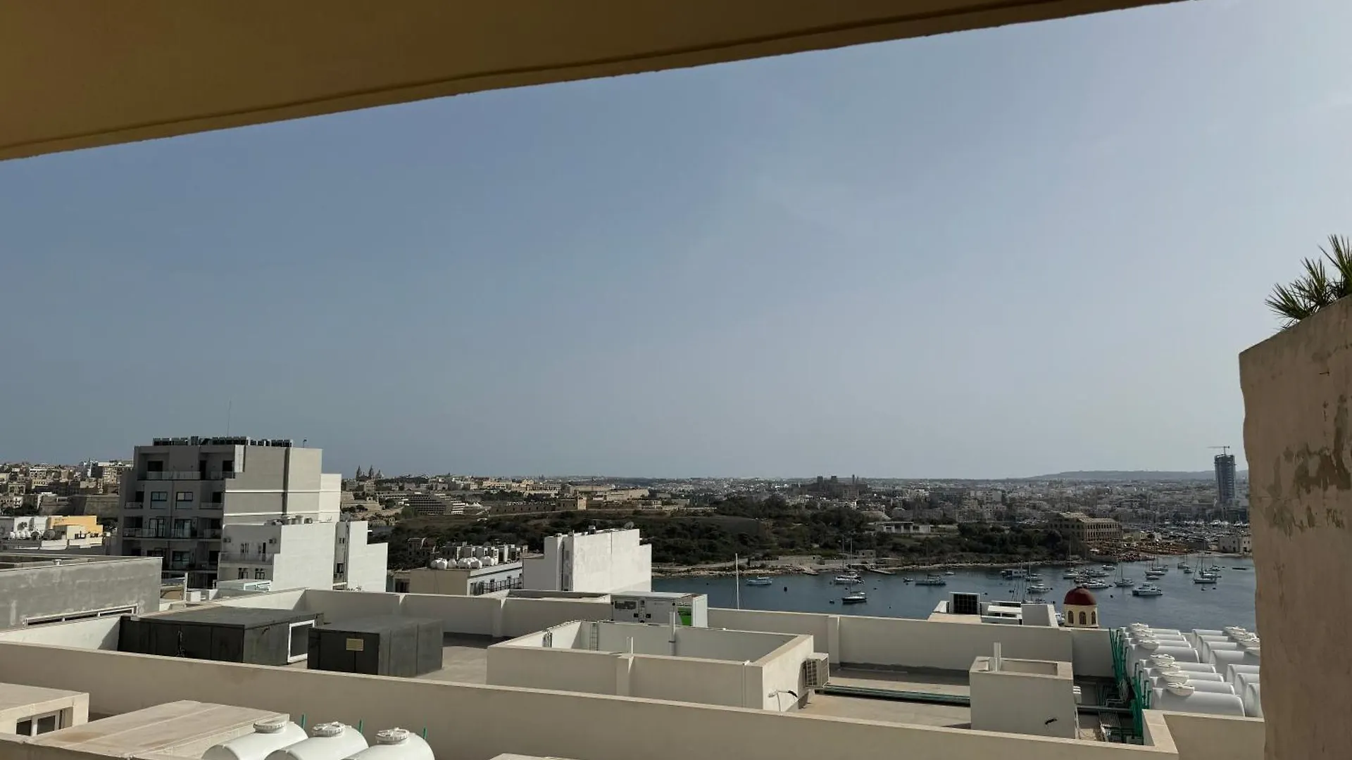 Sea View 2 Bedroom Apartment Sliema