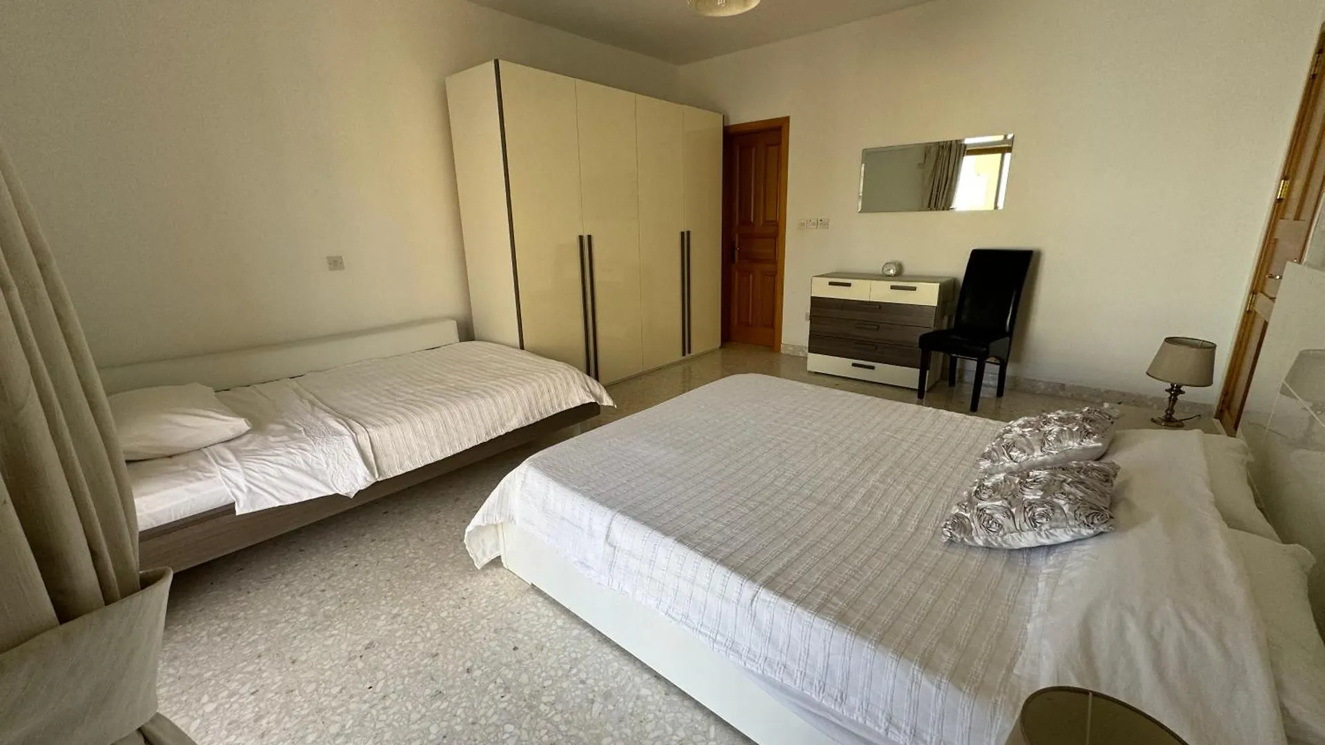 Sea View 2 Bedroom Apartment Sliema